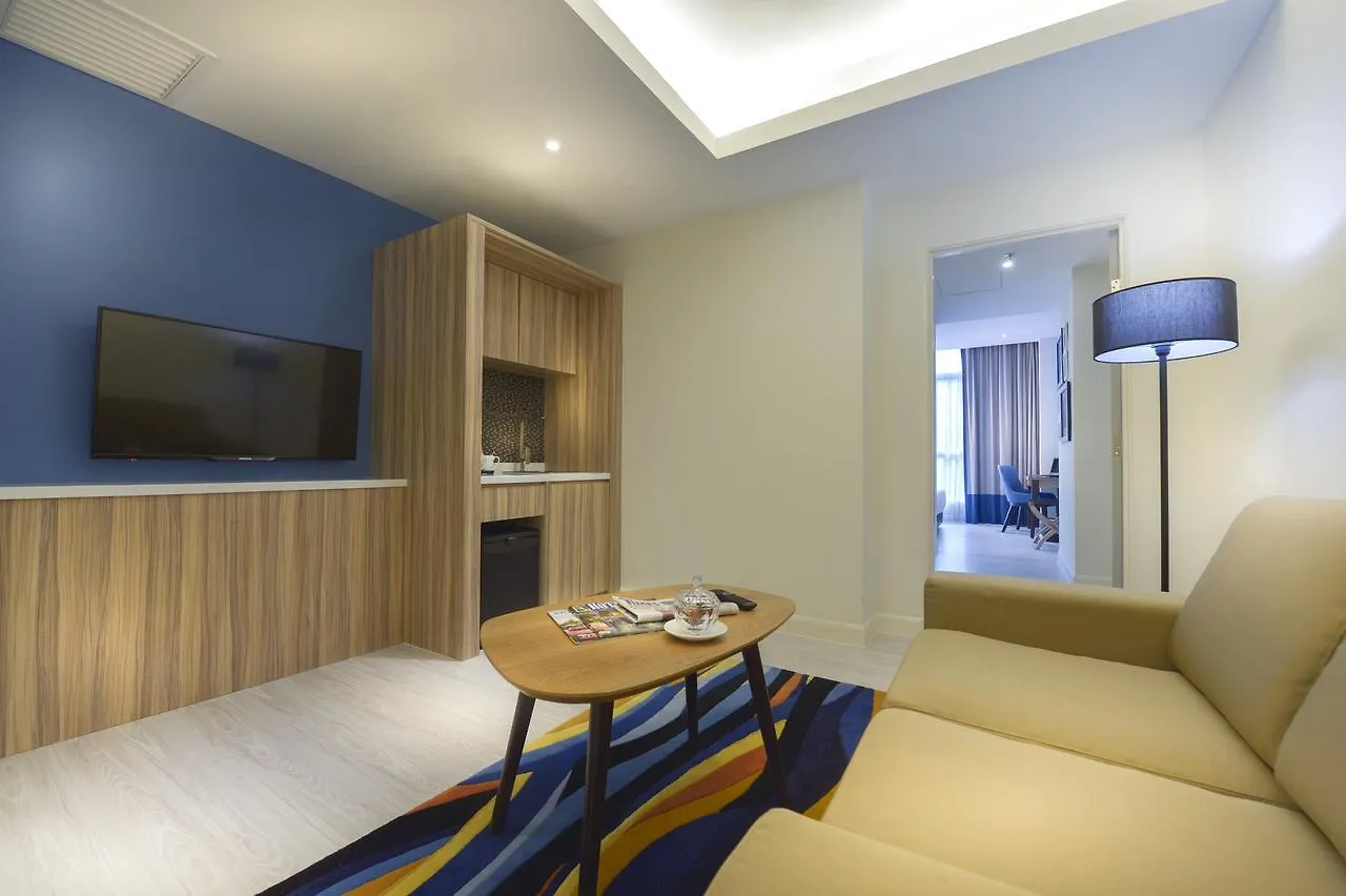 **** Hotel Mercure Kota Kinabalu City Centre Malaysia