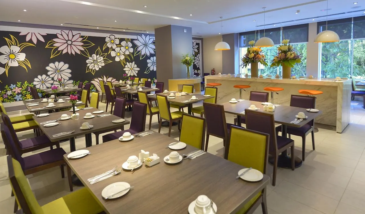 Mercure Kota Kinabalu City Centre 4*,  Malaysia