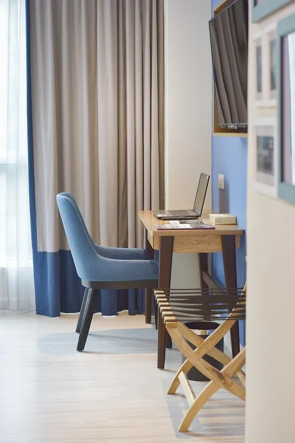Mercure Kota Kinabalu City Centre 4*,  Malaysia